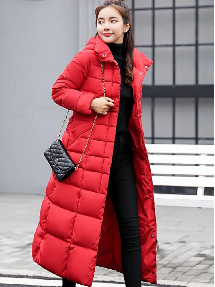 Women’s Fur-Trimmed Long Puffer Winter Coat – Warm Hooded Quilted Layer for Everyday City Wear Winter Travel Outdoor Walks and Elegant Cold-Weather Styling