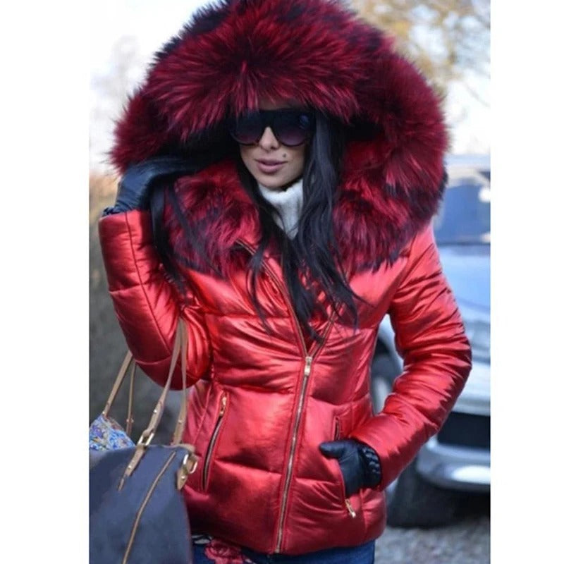 Dámská zateplená zimní bunda s kožešinovým lemem - hřejivá lesklá vrstva s kapucí a zapínáním na zip pro elegantní městské nošení, volnočasové zimní outfity, večerní plány a styling do chladného počasí