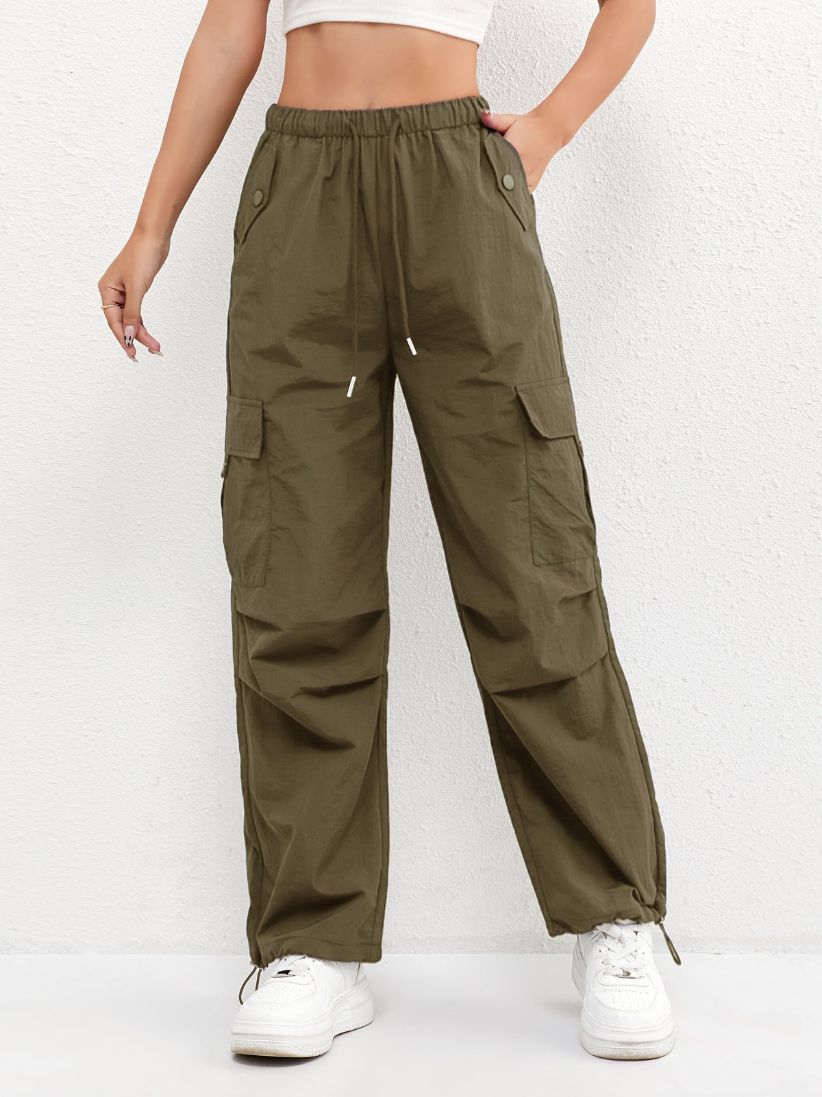 Pantaloni cargo leggeri da donna a vita alta - modello comodo a gamba dritta con coulisse e tasche funzionali per viaggi estivi e look casual quotidiani