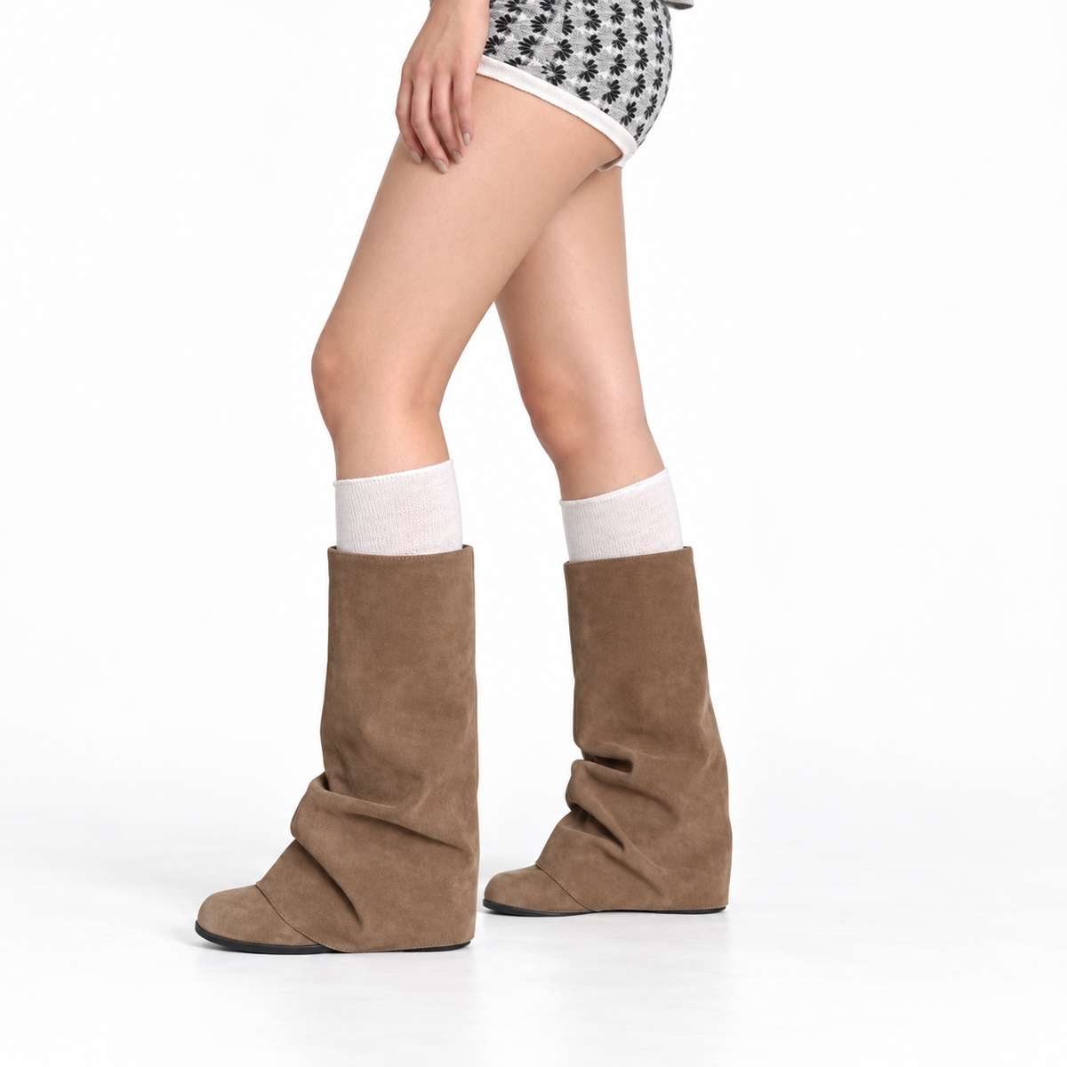 Women’s Cowhide Leather Mid-Calf Boots – Slouchy Low-Heel Pull-On Style for Autumn and Winter Wear