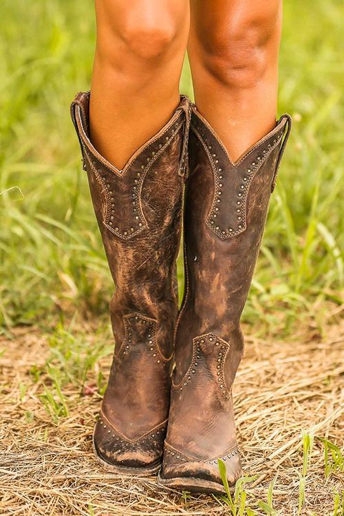 Hoge western-cowboylaarzen voor dames met studs - opvallend schoeisel met vintage uitstraling voor casual uitjes en festivals