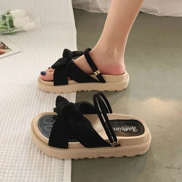 Gerippte Plateau-Sandalen für Damen mit gekreuzten Riemen – weicher Riemenkomfort für Sommerurlaub und Alltag