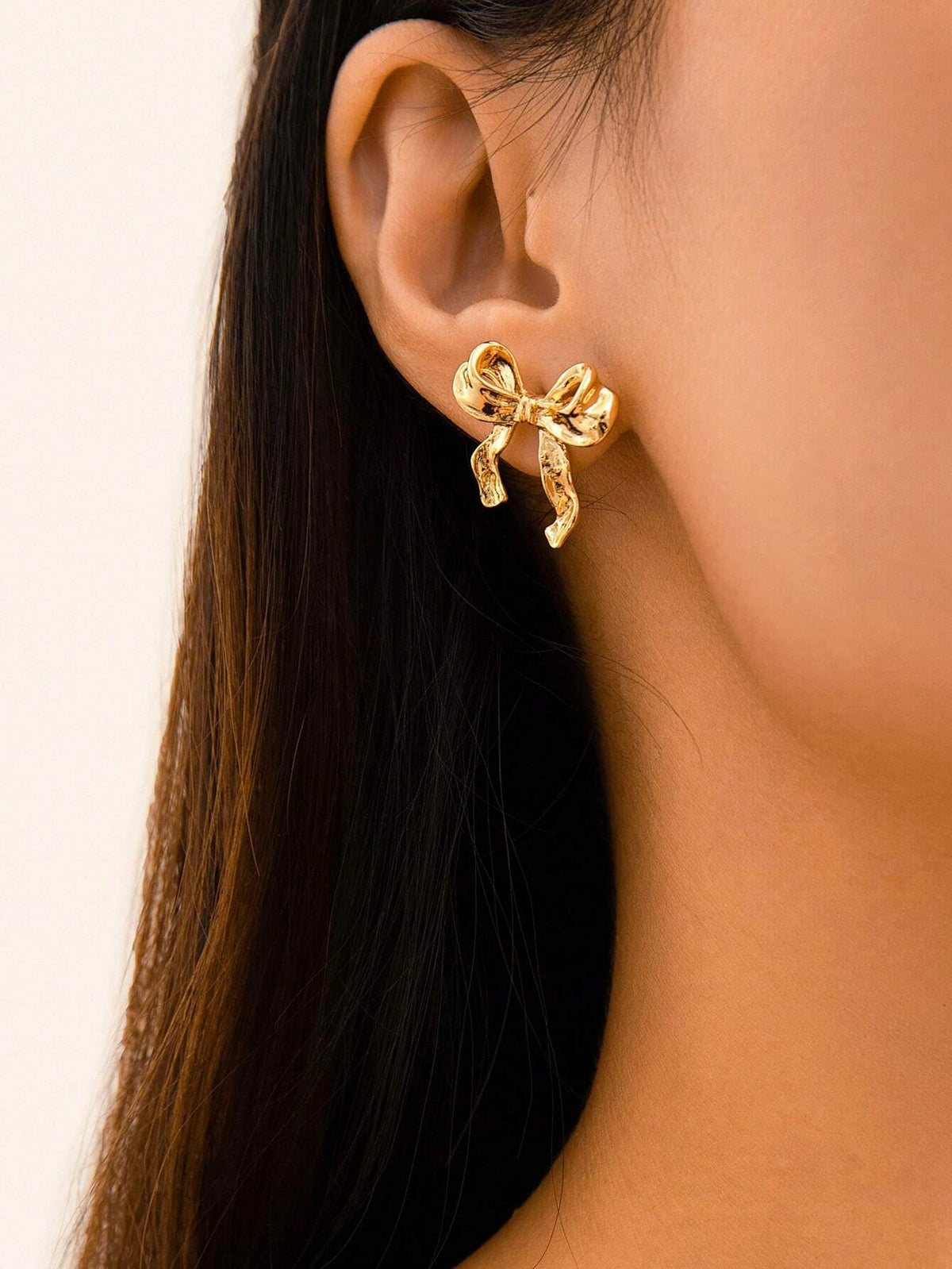 Women’s Sculpted Bow Stud Earrings – Gold-Tone Ribbon Design with Sterling Silver Posts for Everyday and Occasion Wear