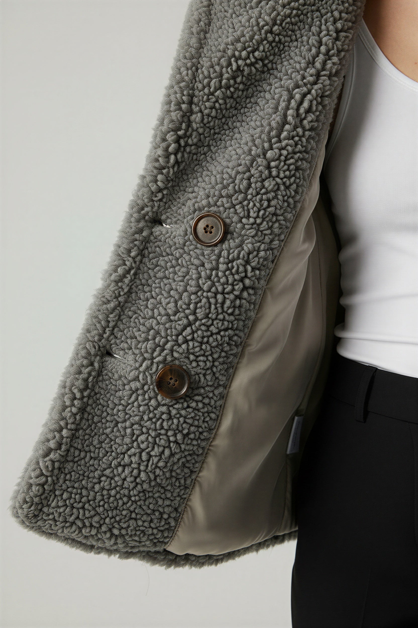 Women’s Soft Sherpa Winter Jacket – Warm Oversized Teddy Coat for Everyday Wear, Layered Looks and Comfort