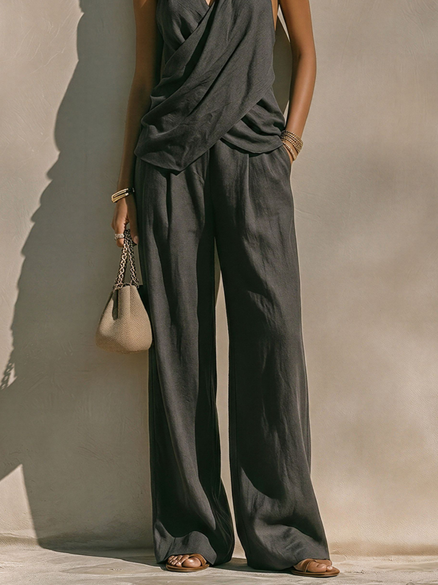Top voor dames met gekruiste voorkant en halterhals en linnen broekset met wijde pijpen - elegante tweedelige zomeroutfit voor vakanties en gekleed casual gebruik