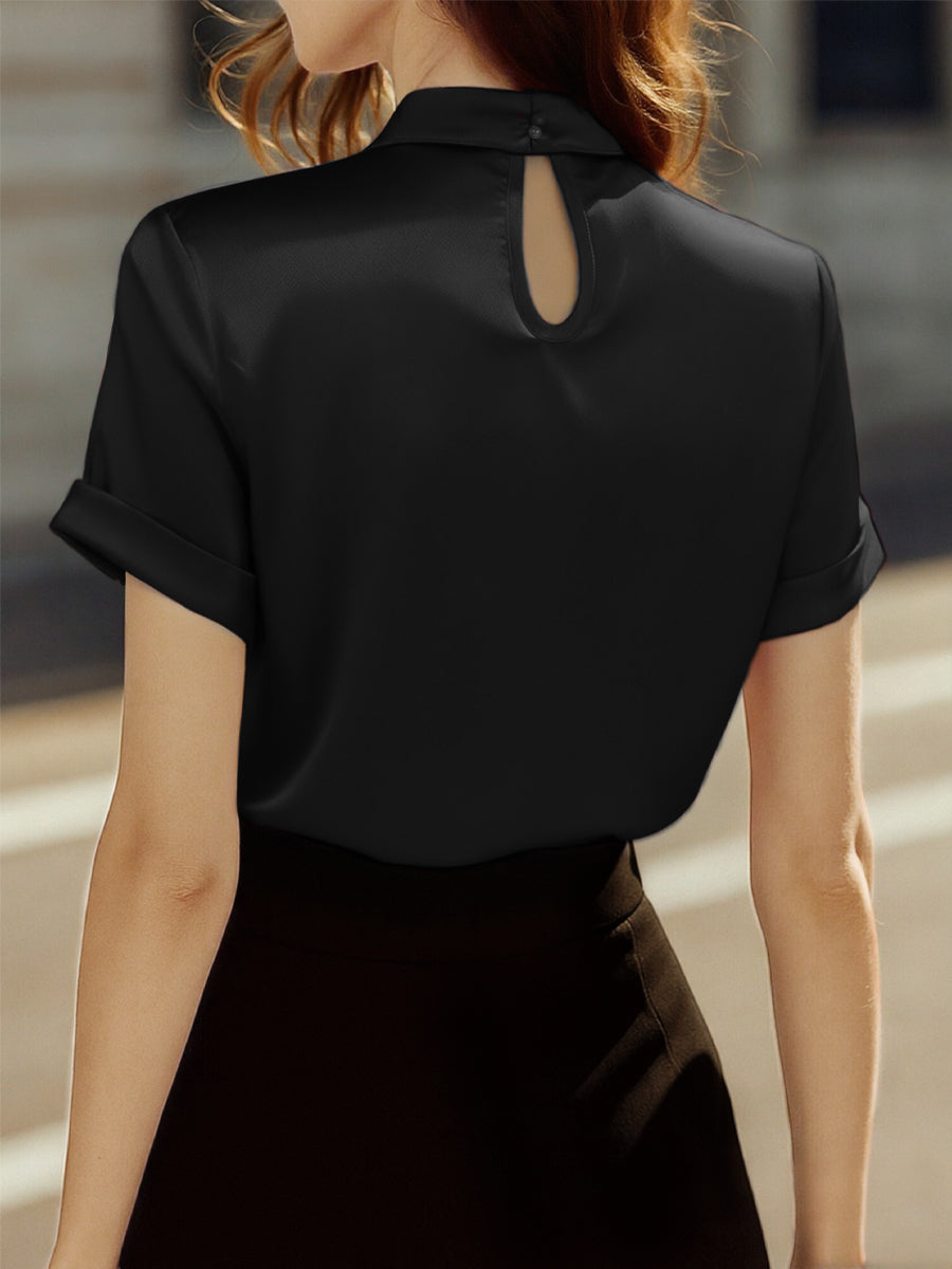 Damesblouse van satijn met keyhole en korte mouwen met manchetten - comfortabele pasvorm en gerimpelde halslijn voor een elegante look