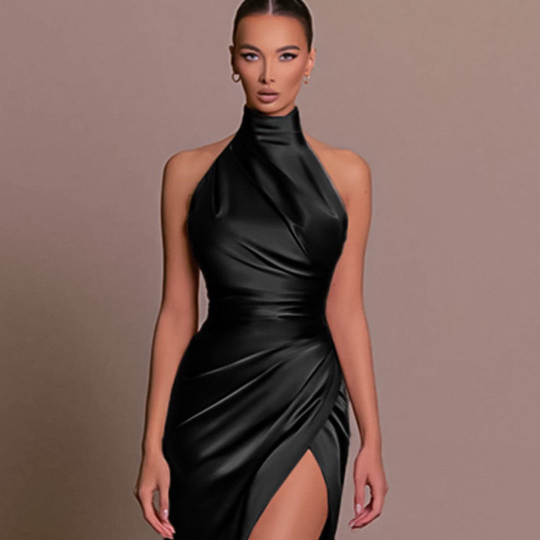 Rochie maxi de damă cu guler înalt și fronseuri – stil elegant cu despicătură laterală, ideală pentru invitate la nuntă