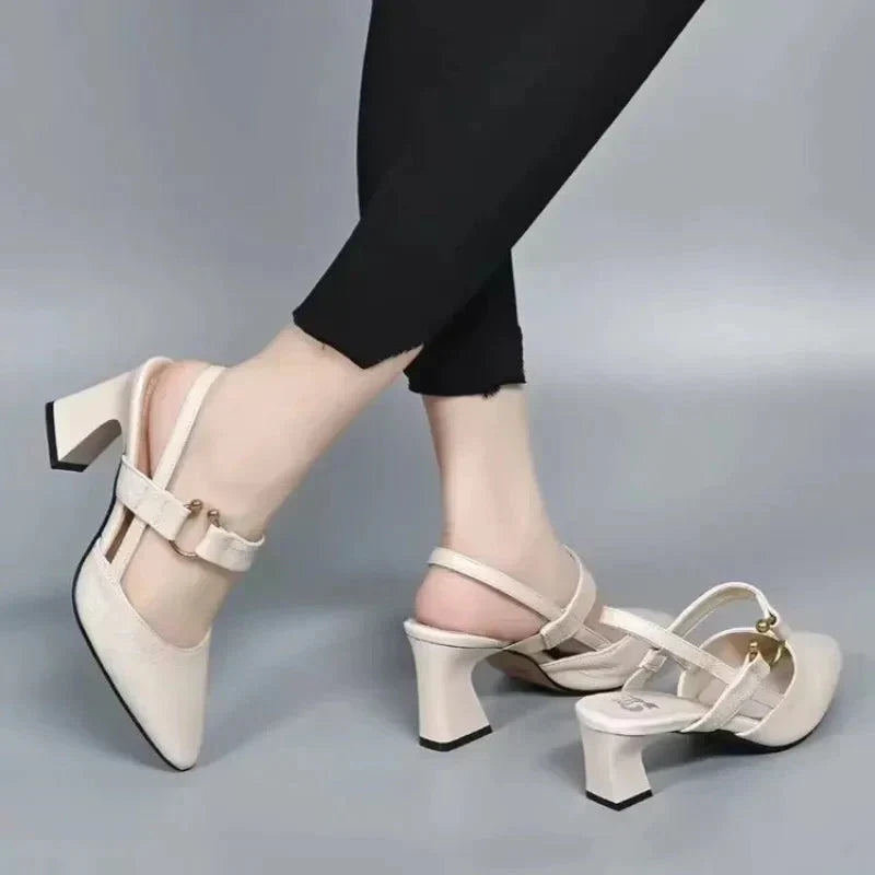 Dámské lodičky Mary Jane se špičatou špičkou – slingback boty s blokovým podpatkem do kanceláře i na společenské události