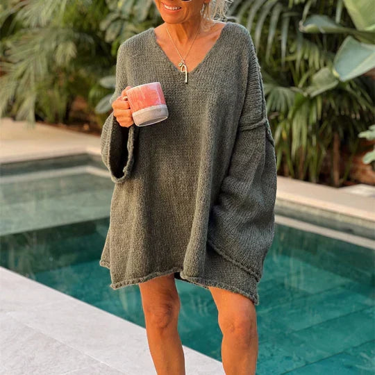 Dámský oversized pletený svetr s výstřihem do V - volný lehký dlouhý model pro ležérní jarní dny a každodenní vrstvení