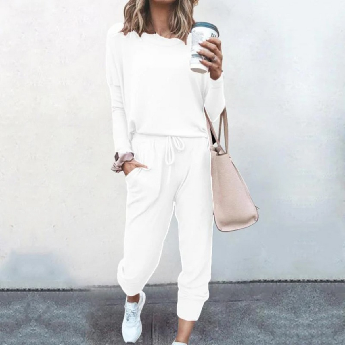 Women’s Relaxed Long-Sleeve Top and Jogger Set – Soft Two-Piece Casual Outfit
