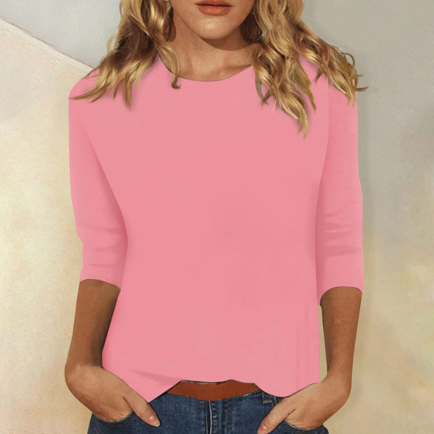 Camicia casual da donna con scollo rotondo ampio e maniche a tre quarti