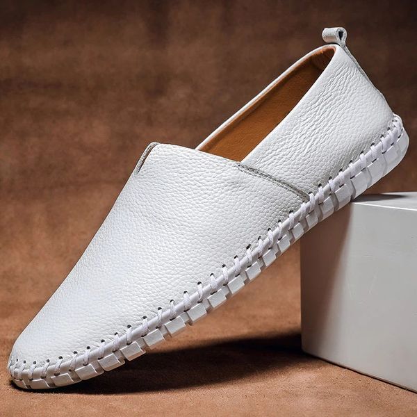 Men’s Casual Slip-On Loafers – Textured Moccasin Style for Spring Travel