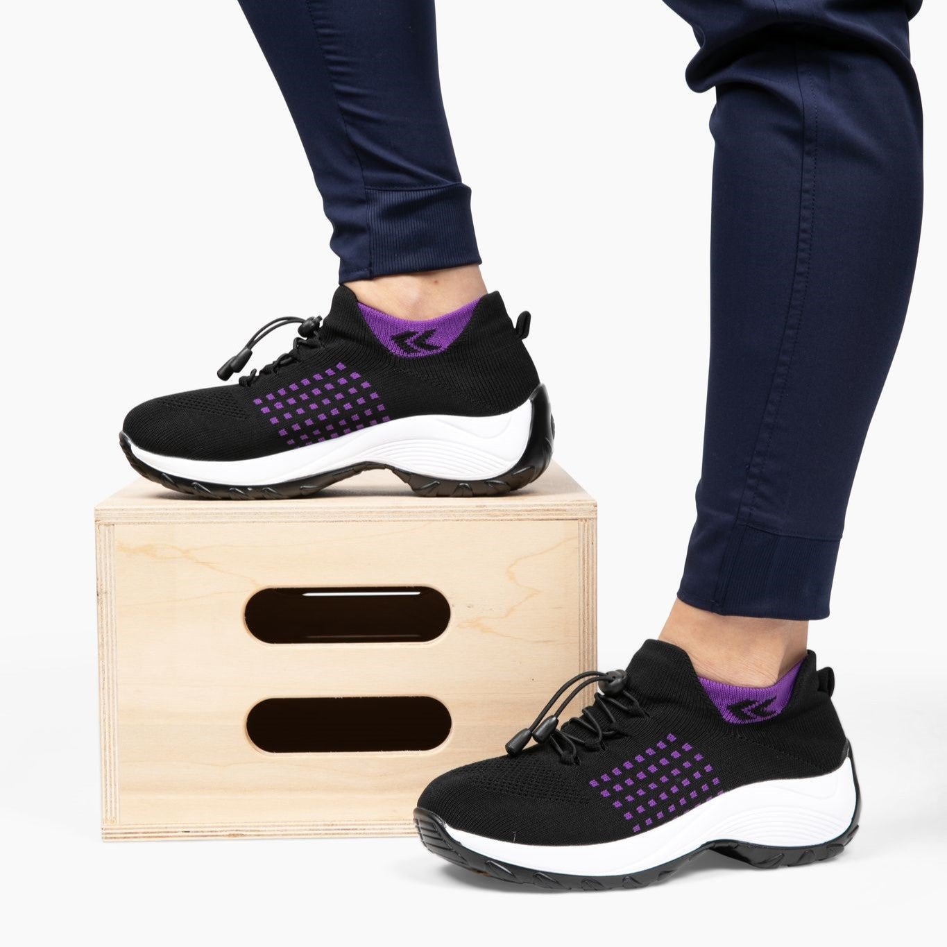 Women’s Knit Toggle Walking Shoes with Cushioned Sole