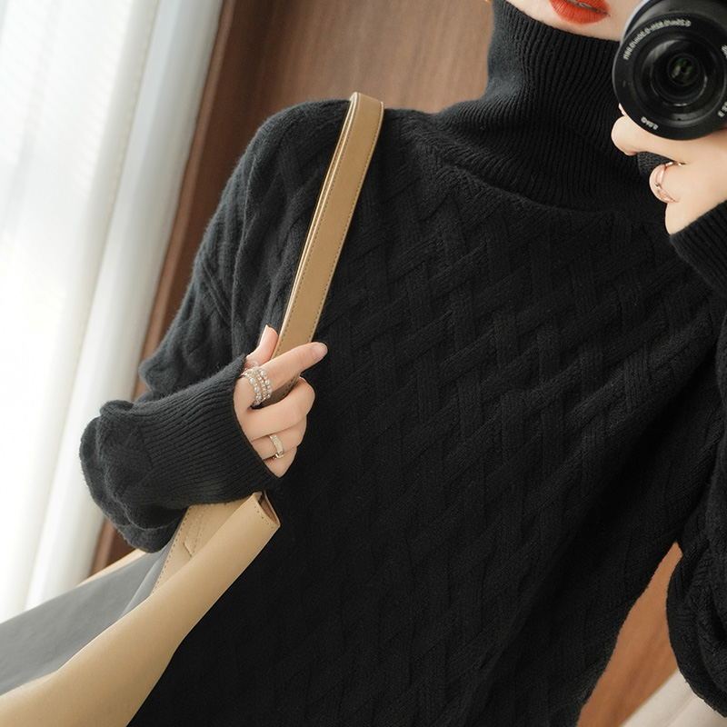 Dámsky elegantný kašmírový rolák s vrkočovým úpletom, voľným oversized strihom a textúrovanými dlhými rukávmi – mäkký hrubý pletený pulóver s vysokým rebrovaným golierom na útulné elegantné ležérne každodenné nosenie na jeseň a v zime