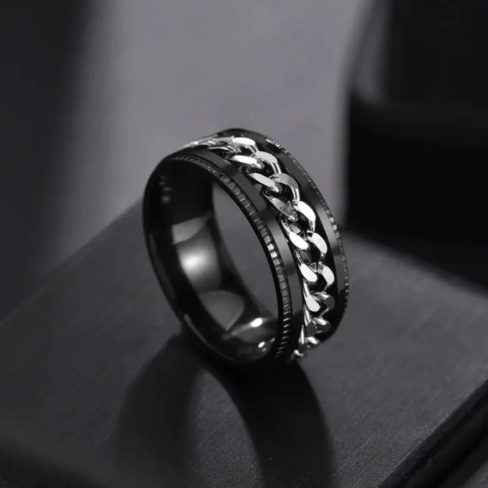 Men’s Roman Numeral Spinner Ring – Textured Statement Jewellery for Everyday Wear