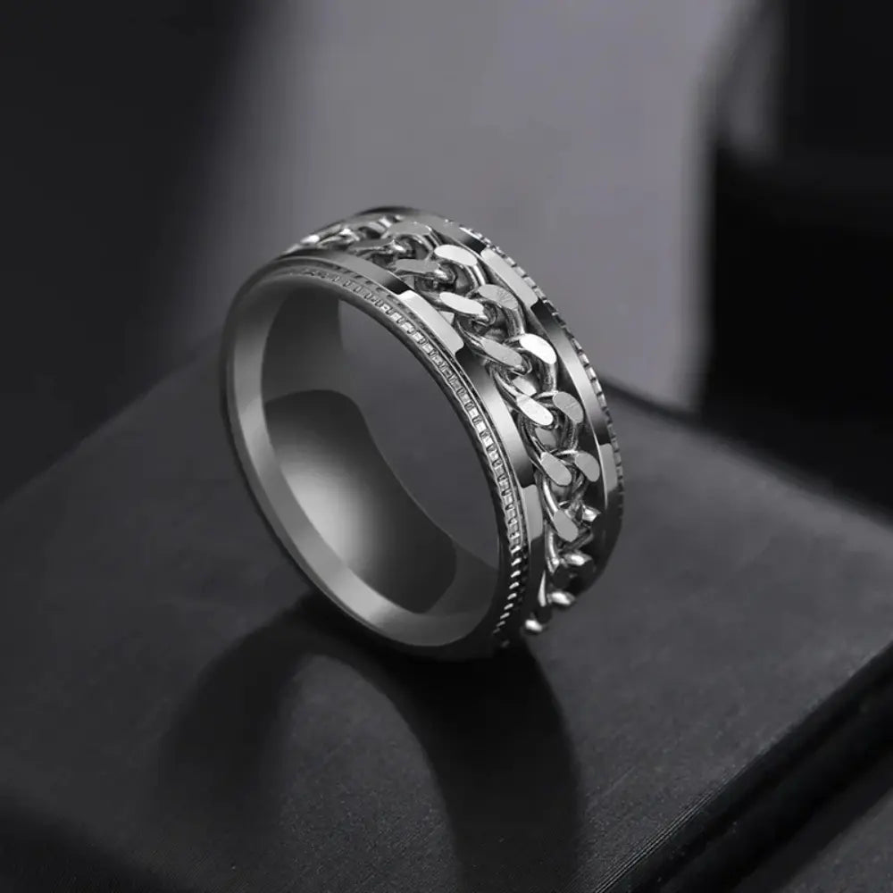Men’s Roman Numeral Spinner Ring – Textured Statement Jewellery for Everyday Wear