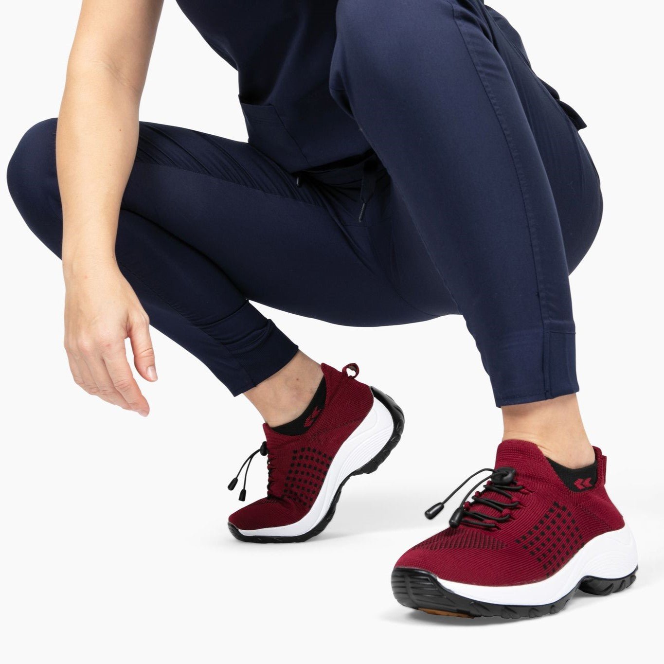 Women’s Knit Toggle Walking Shoes with Cushioned Sole