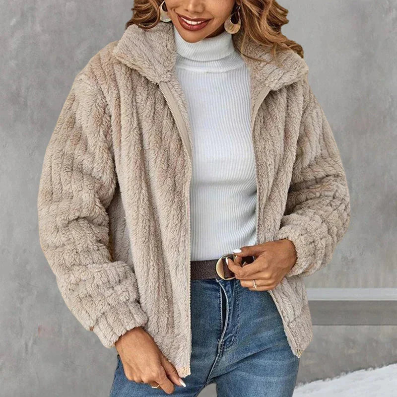 Women’s Plush Zip-Up Fleece Jacket – Soft Relaxed Layer for Autumn and Winter