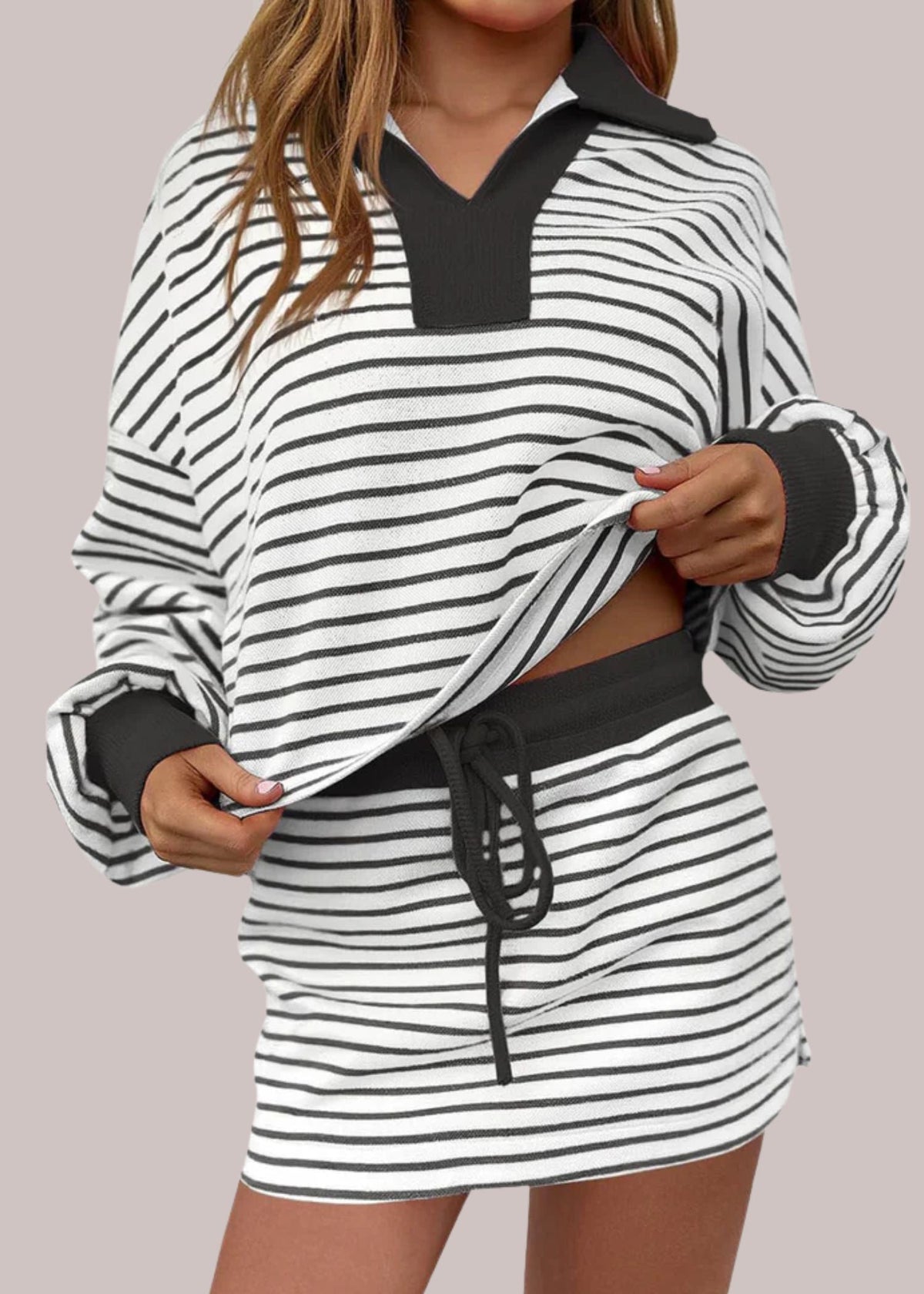Set de damă cu top polo lejer cu mâneci lungi și fustă-pantalon cu șnur - ținută de vară imprimată din două piese pentru ținute casual de zi cu zi