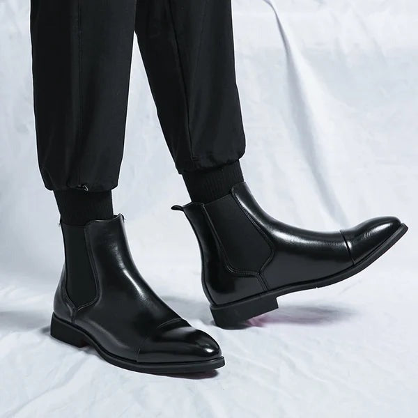 Polierte Chelsea-Boots für Herren – spitz zulaufendes Knöcheldesign mit elastischen Seiteneinsätzen und niedrigem Absatz