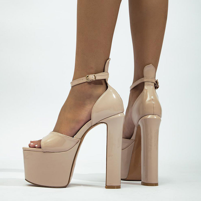 Damen-Plateausandalen aus Lackmaterial – High-Heel-Schuhe mit Knöchelriemen für Partys und elegante Abend-Looks