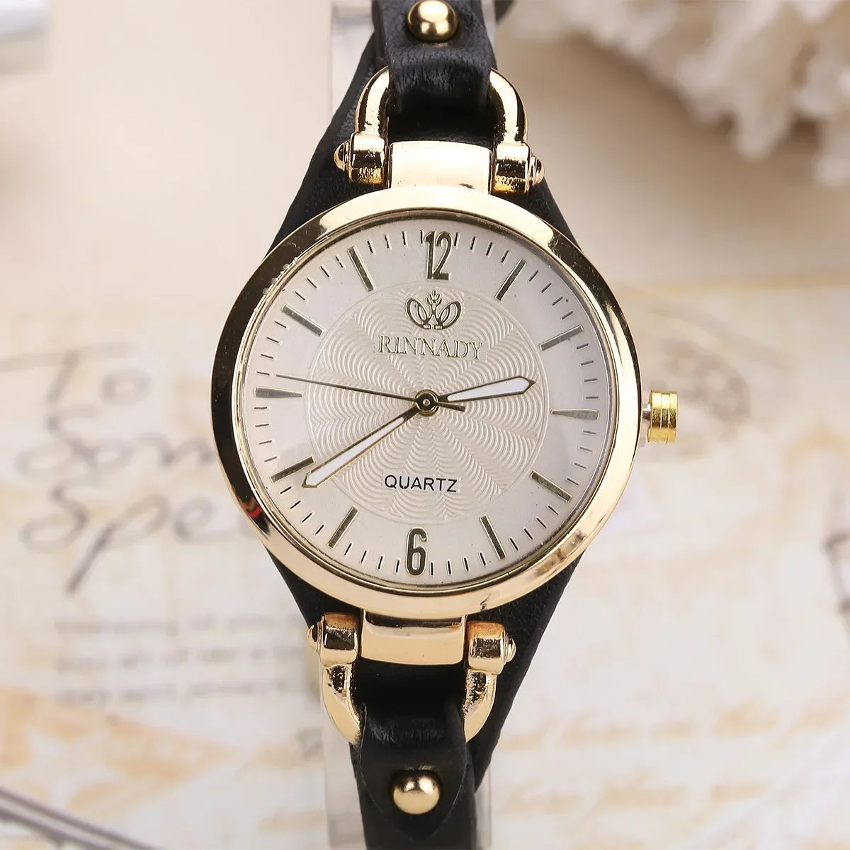 Women’s Vintage Quartz Watch – Gold-Tone Round Dial with Adjustable Vegan Leather Strap for Everyday and Formal Wear