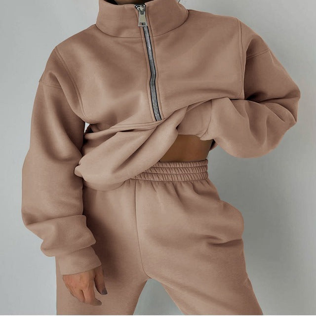 Women’s Half-Zip Sweatshirt and Jogger Set – Relaxed Two-Piece Sporty Style