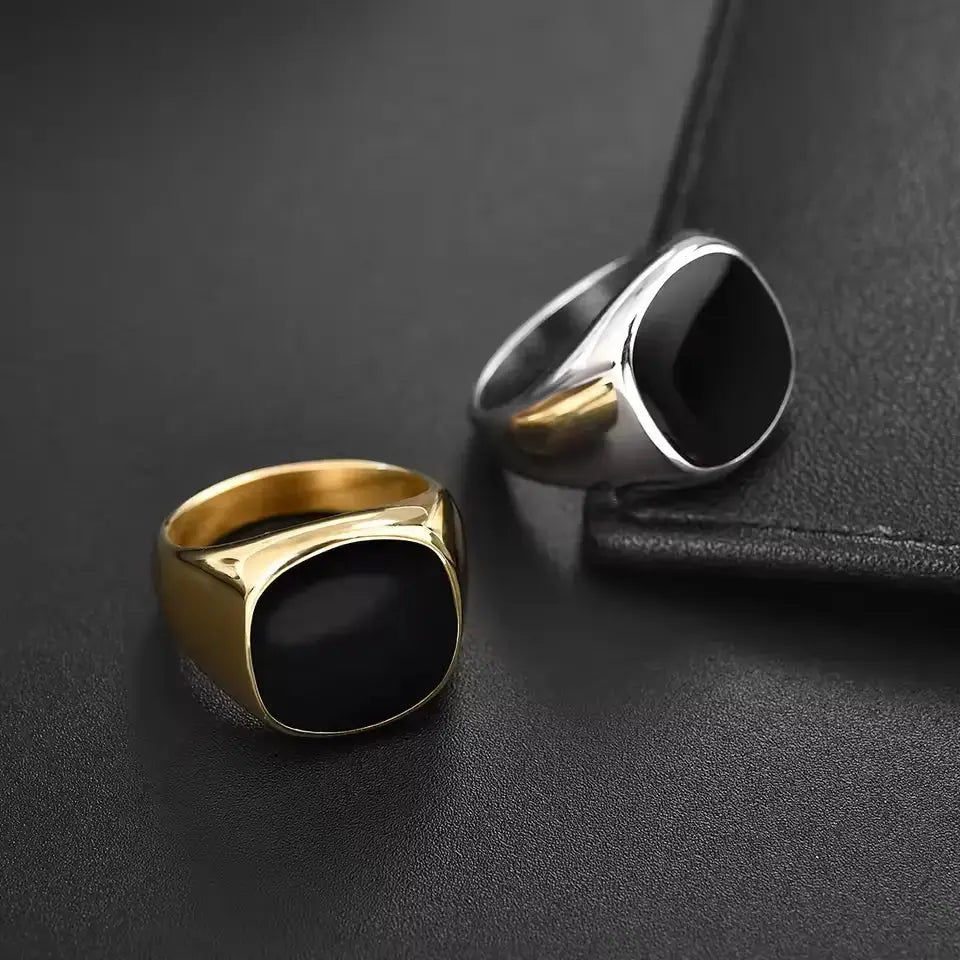 Men’s Stainless Steel Signet Ring – Bold Vintage-Inspired Statement Jewellery