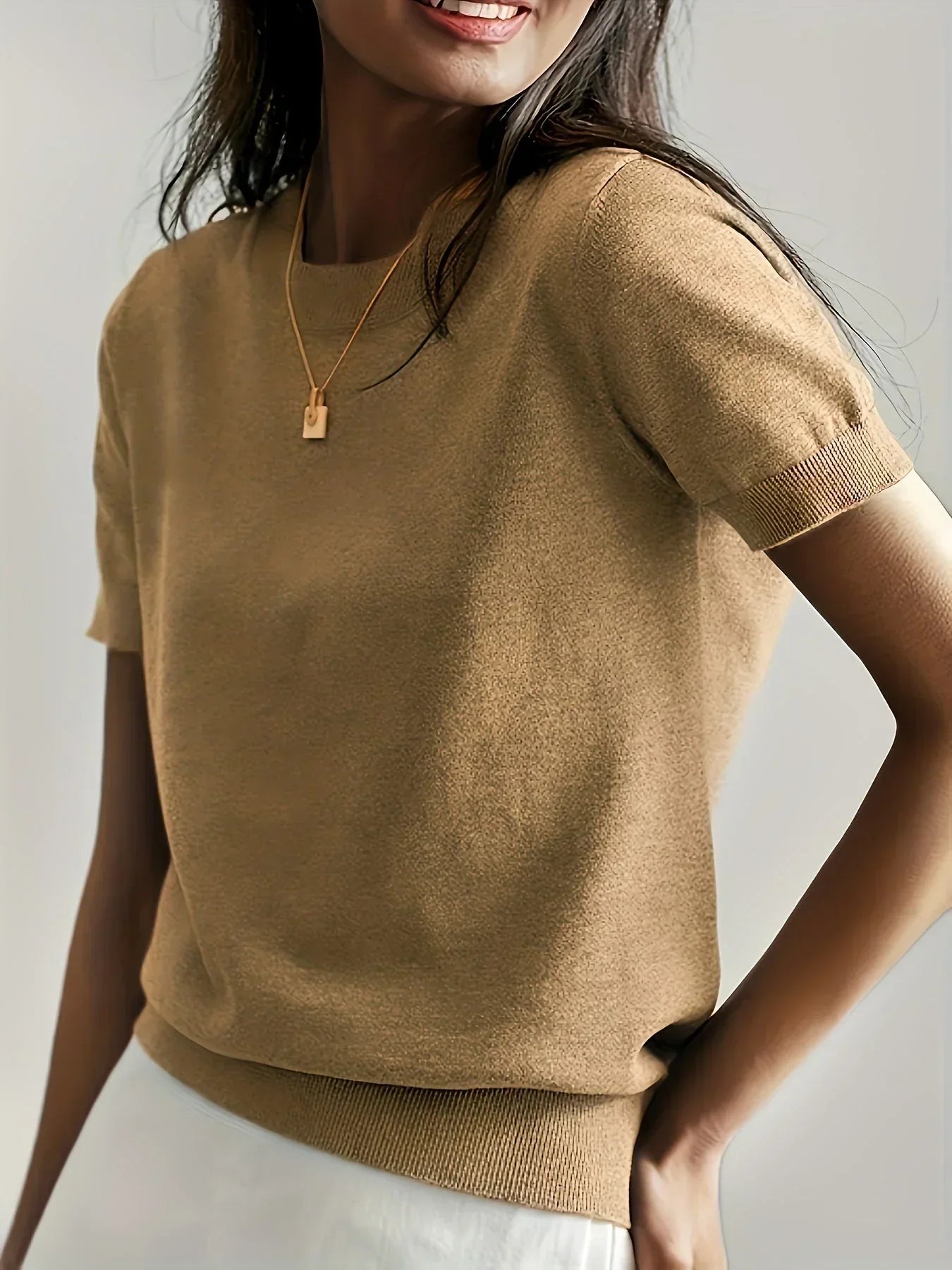 Women’s Fine Knit Sweater with Short Sleeves and Ribbed Trim
