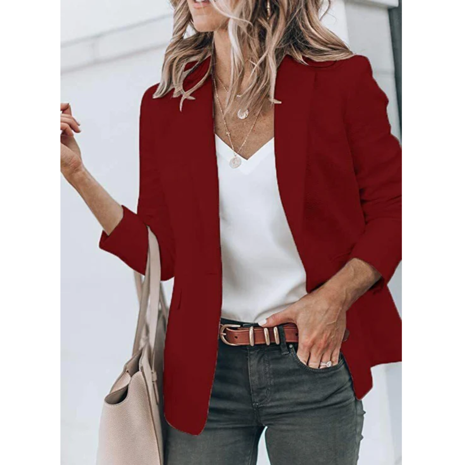 Dámské lehké kancelářské sako bez zapínání – elegantní vrstva na míru do práce i pro smart casual styl