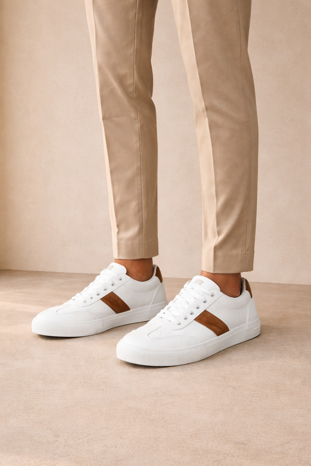Men’s Lace-Up Casual Sneakers Flat Sole Everyday Shoes
