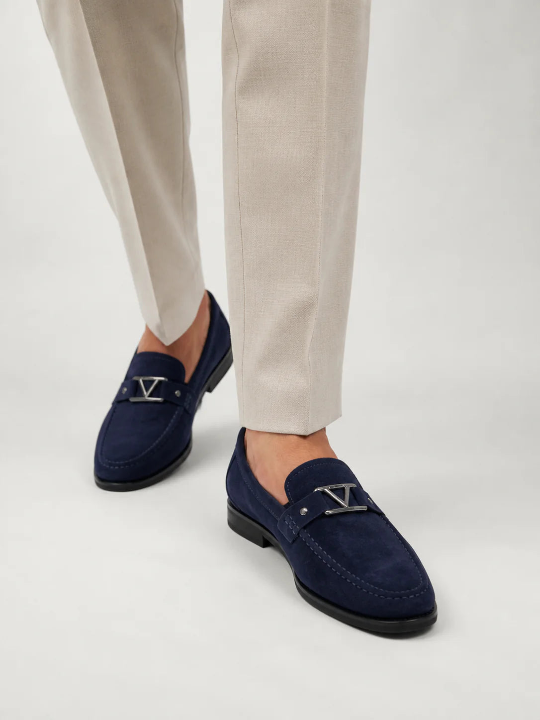 Męskie mokasyny z metalową ozdobą, noski typu moc toe, eleganckie buty