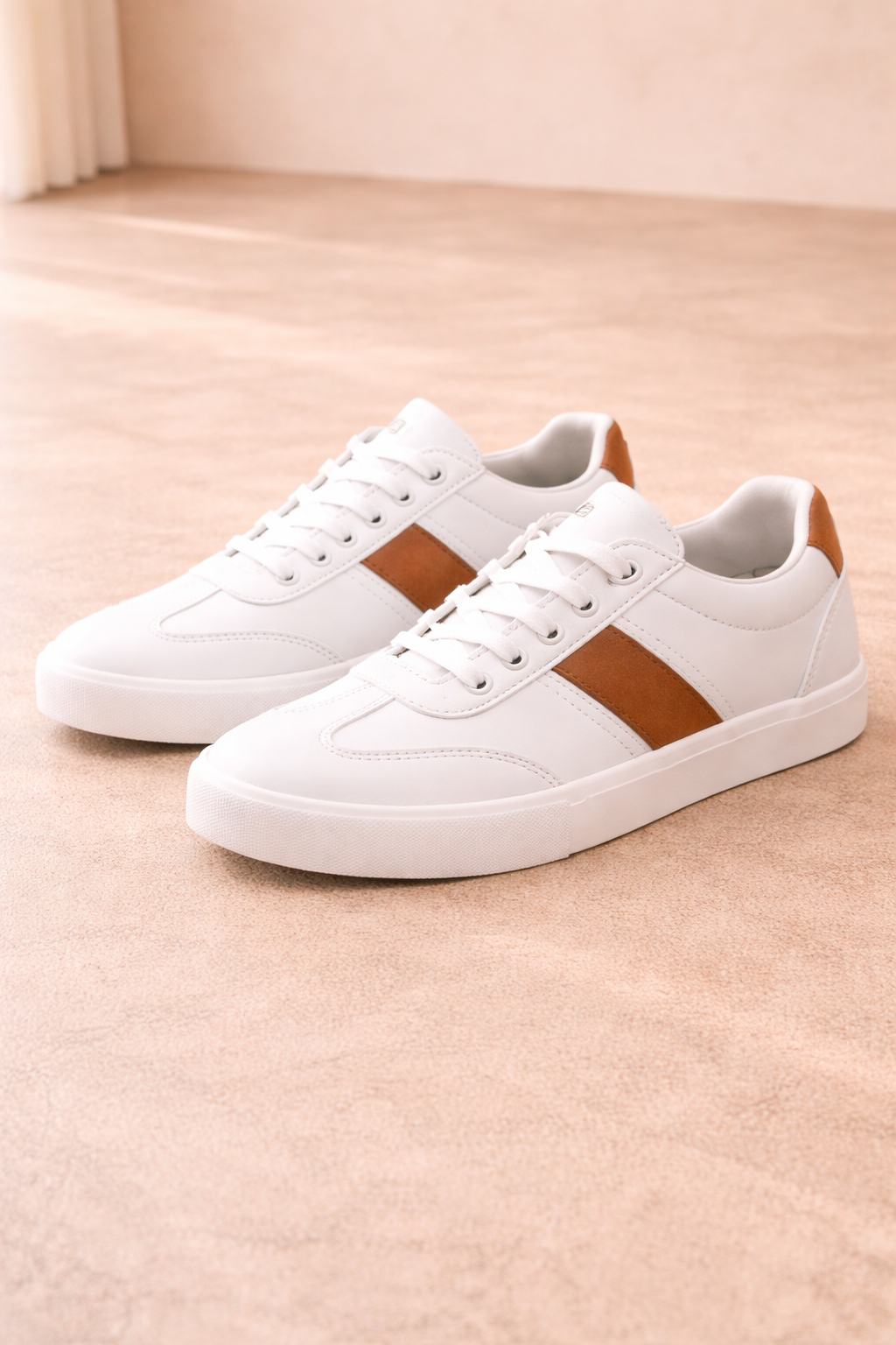 Men’s Lace-Up Casual Sneakers Flat Sole Everyday Shoes