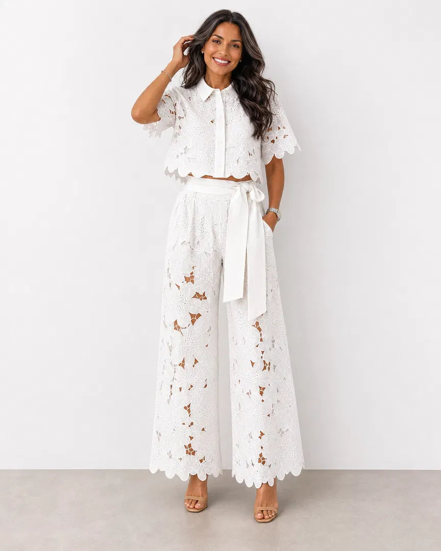 Ensemble coordonné pour femme en dentelle ajourée – chemise courte et pantalon palazzo pour les événements du printemps et de l’été