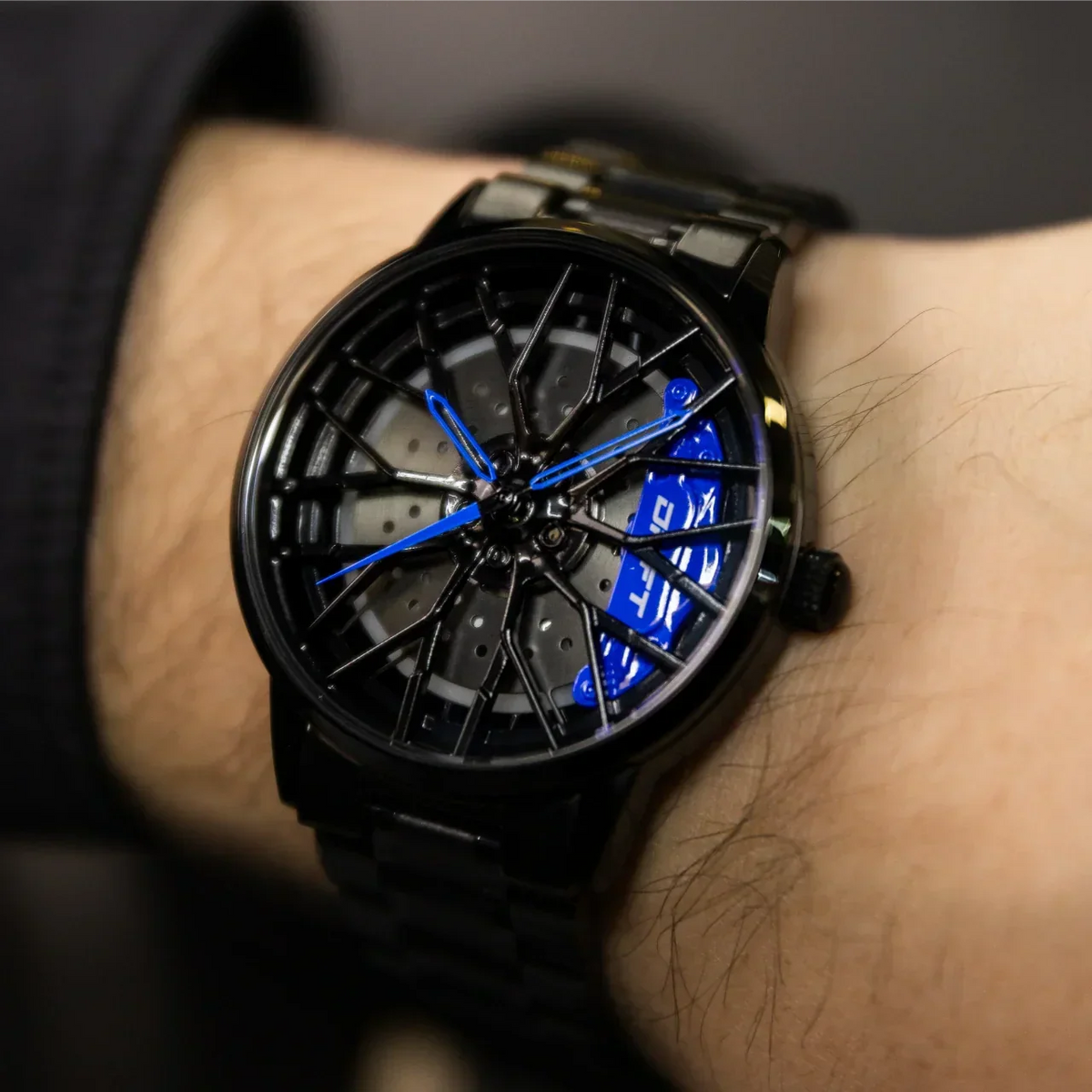 Men’s Motorsport-Inspired Bracelet Watch – Statement Timepiece for Everyday Styling