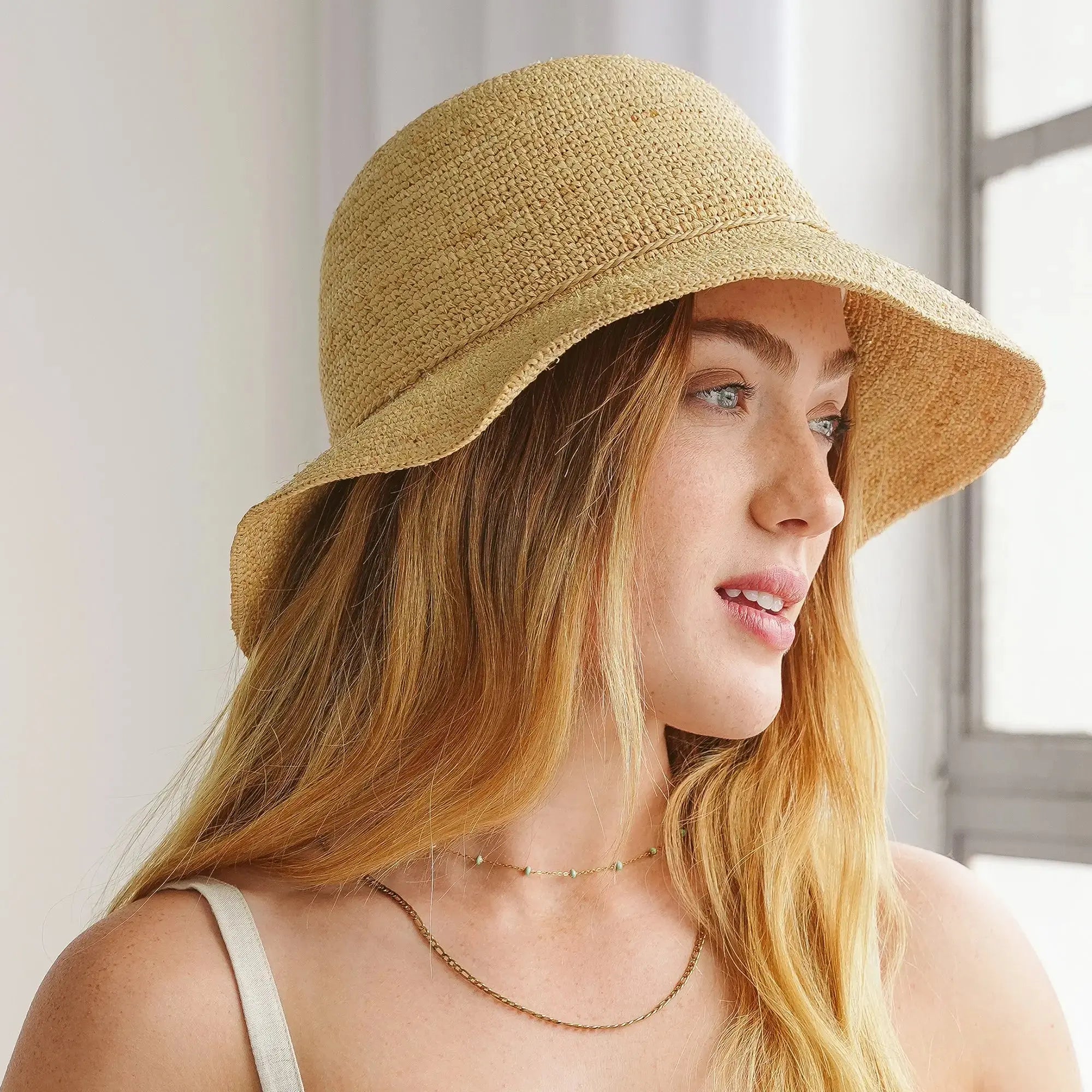 Women’s Raffia Cloche Sun Hat Rollable Travel Design