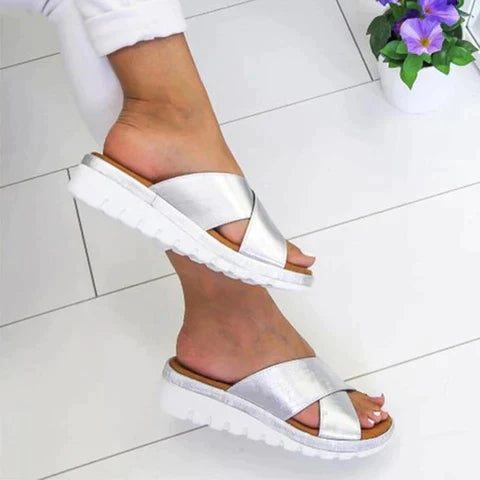 Women’s Platform Slide Sandals – Cross Strap Summer Footwear for Everyday Comfort