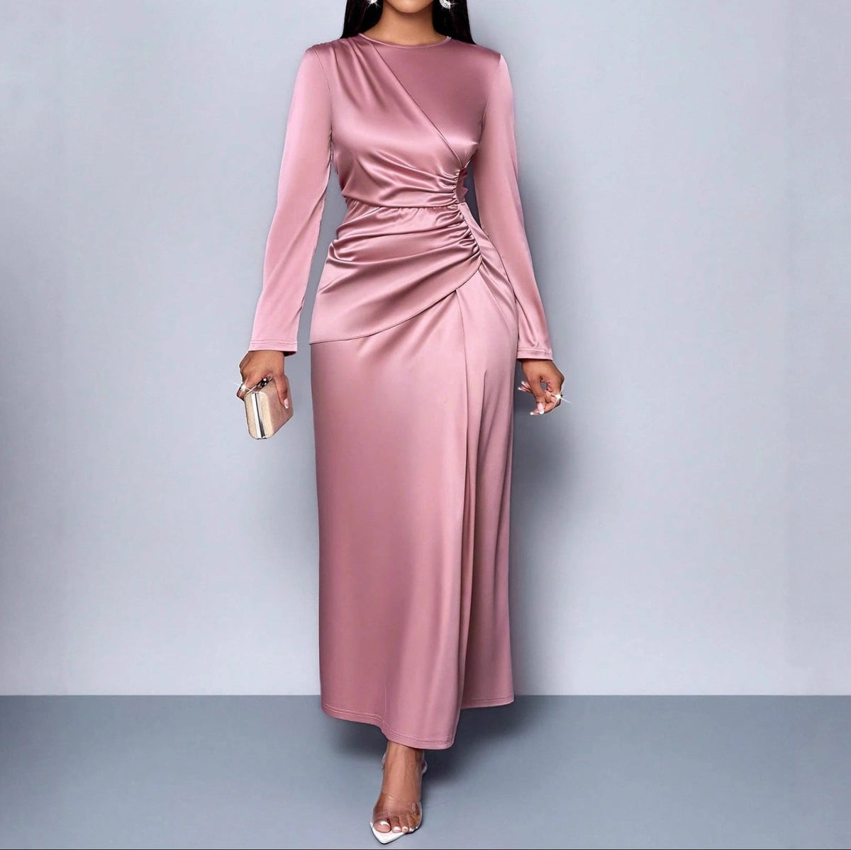 Vestido Maxi de Cetim com Manga Comprida e Cintura Fruncida para Mulher  