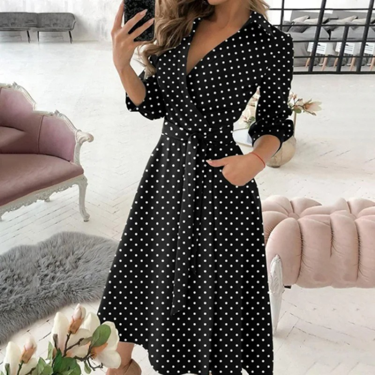 Abito midi da donna a portafoglio con cintura - Modello con scollo a V e maniche a tre quarti per il lavoro, le cene e le occasioni social eleganti