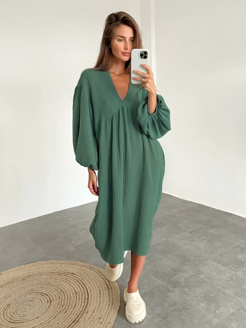 Camicia da notte midi da donna con scollo a V, maniche a sbuffo e vestibilità comoda