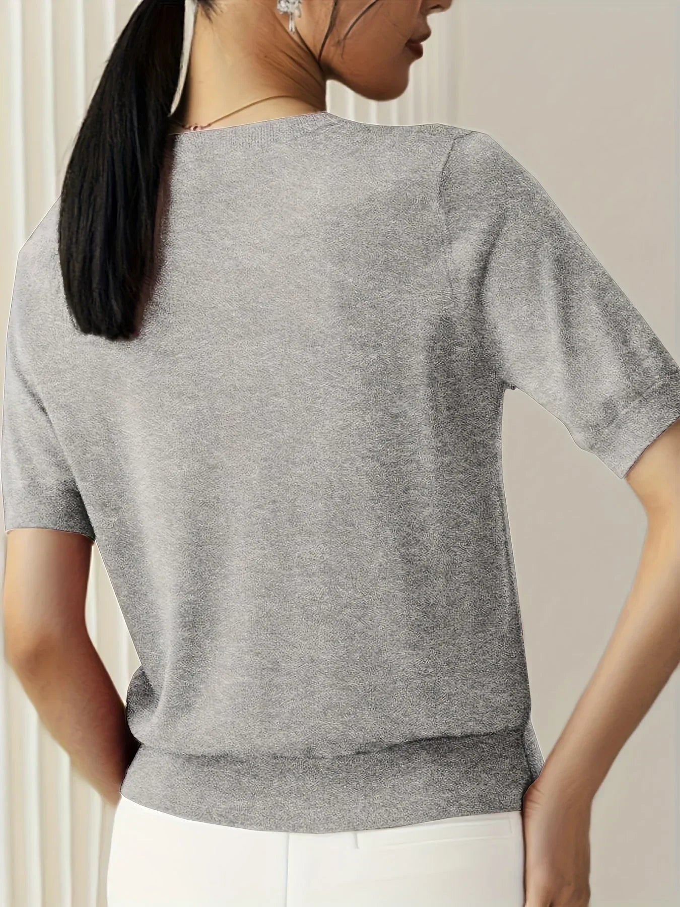 Women’s Fine Knit Sweater with Short Sleeves and Ribbed Trim