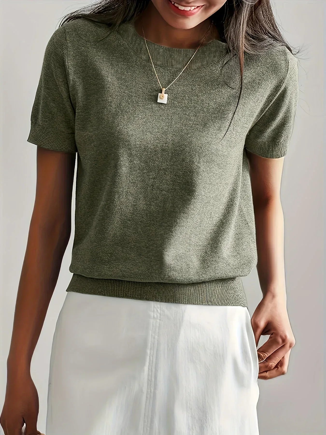Women’s Fine Knit Sweater with Short Sleeves and Ribbed Trim