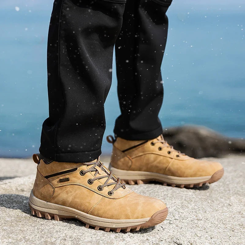 Men’s Waterproof Winter Hiking Boots – Plush-Lined Outdoor Boots with Grippy Sole
