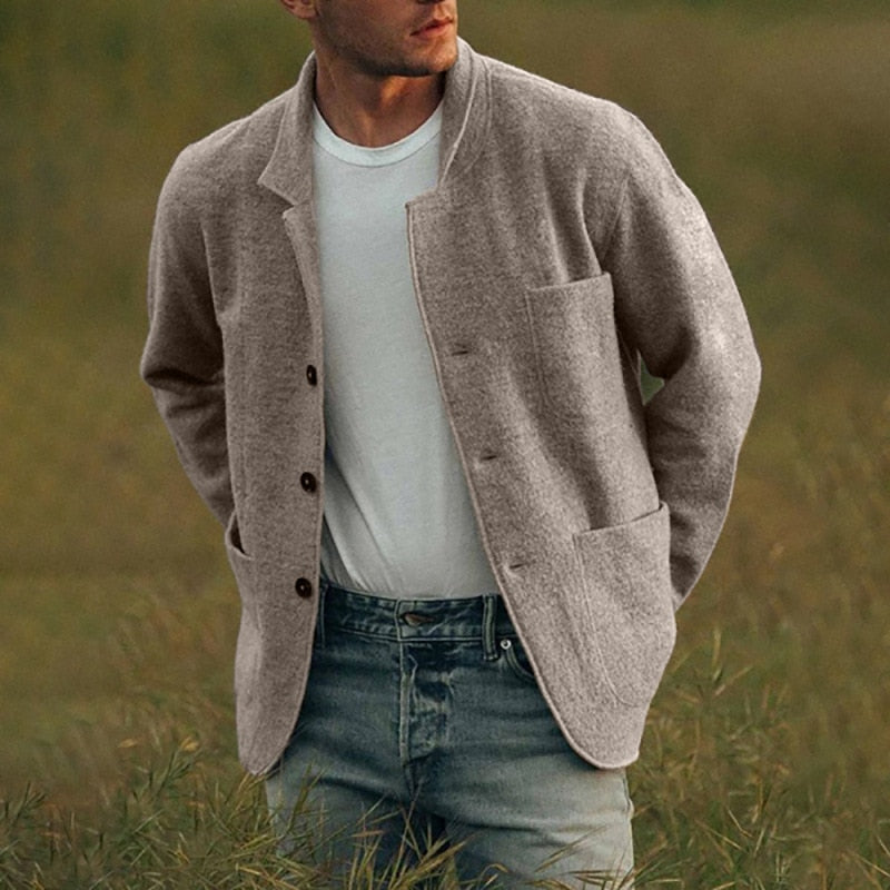 Cardigan da uomo in lana con bottoni – Maglieria morbida e su misura per stratificazioni smart casual