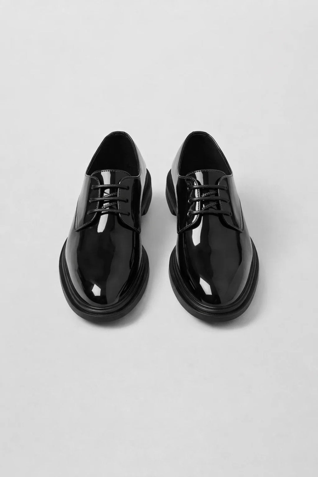 Men’s Derby Shoes Rounded Toe Layered Sole
