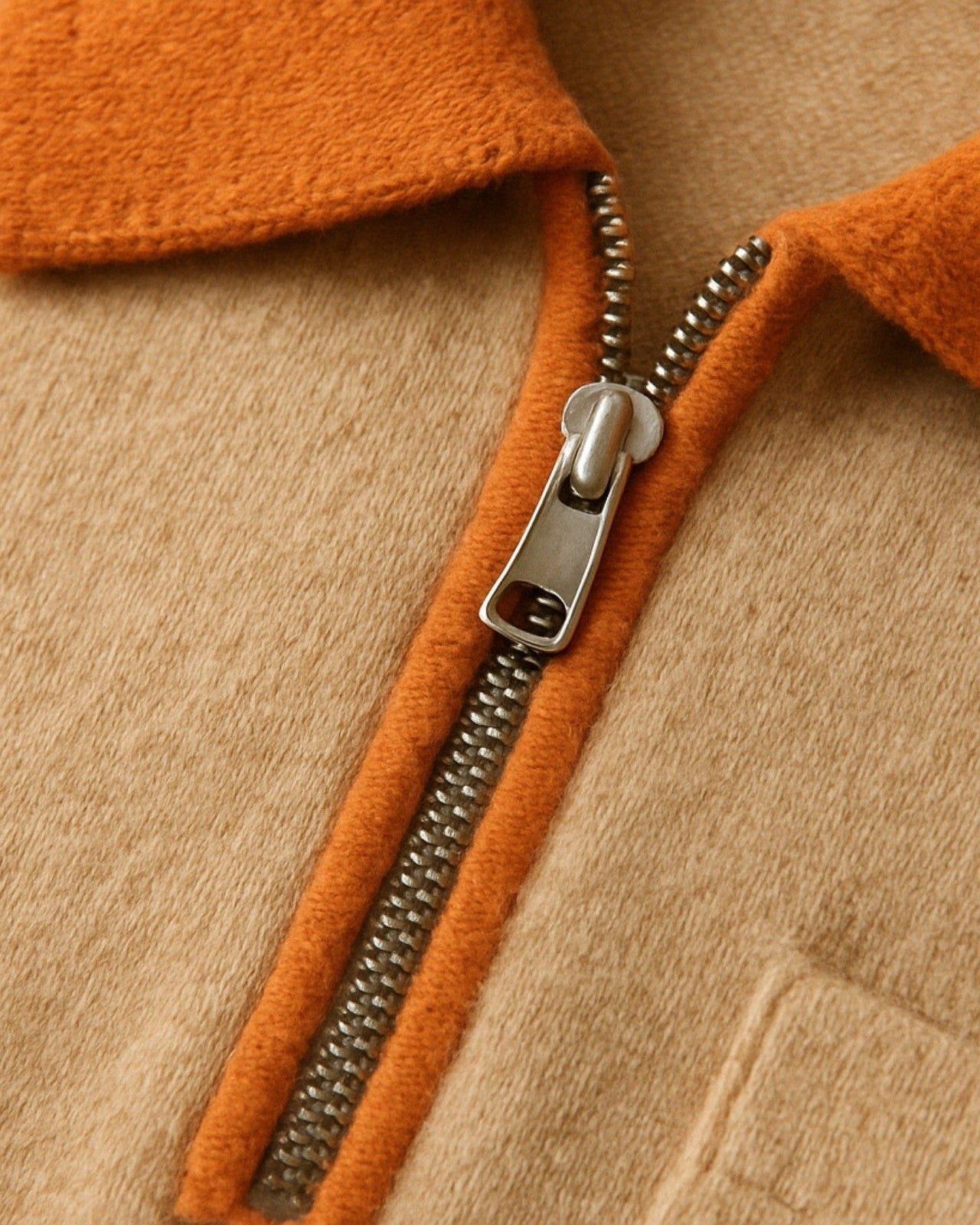 Men’s Collared Quarter-Zip Sweater – Chest-Pocket Knit for Autumn and Winter