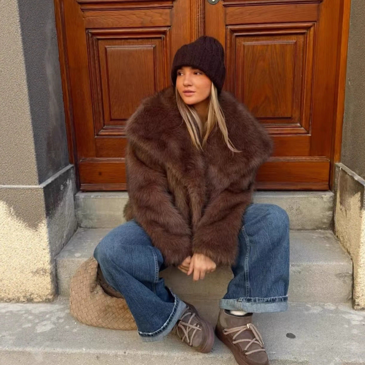 Manteau court pour femme en fausse fourrure – Veste d’hiver douillette pour une tenue élégante par temps froid
