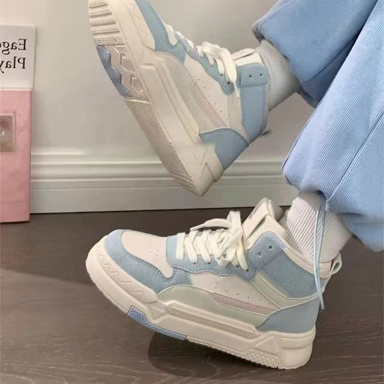 Pantofi sport înalți și masivi pentru femei – Sneakers retro cu blocuri de culoare, șireturi, talpă platformă și margine căptușită la gleznă, pentru purtare casual de zi cu zi