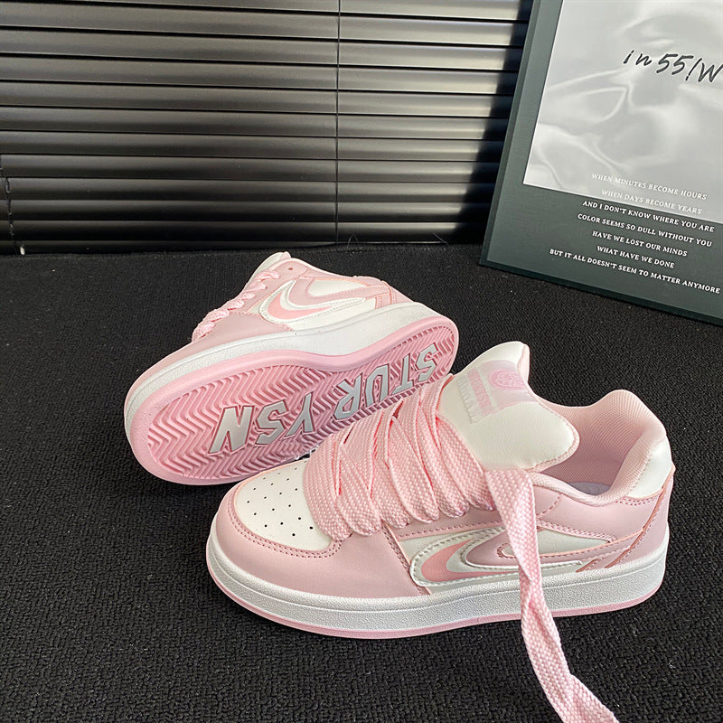 Sneakers basse da donna con lacci e punta traforata - stile retrò da tennis con suola spessa, ideali per il tempo libero