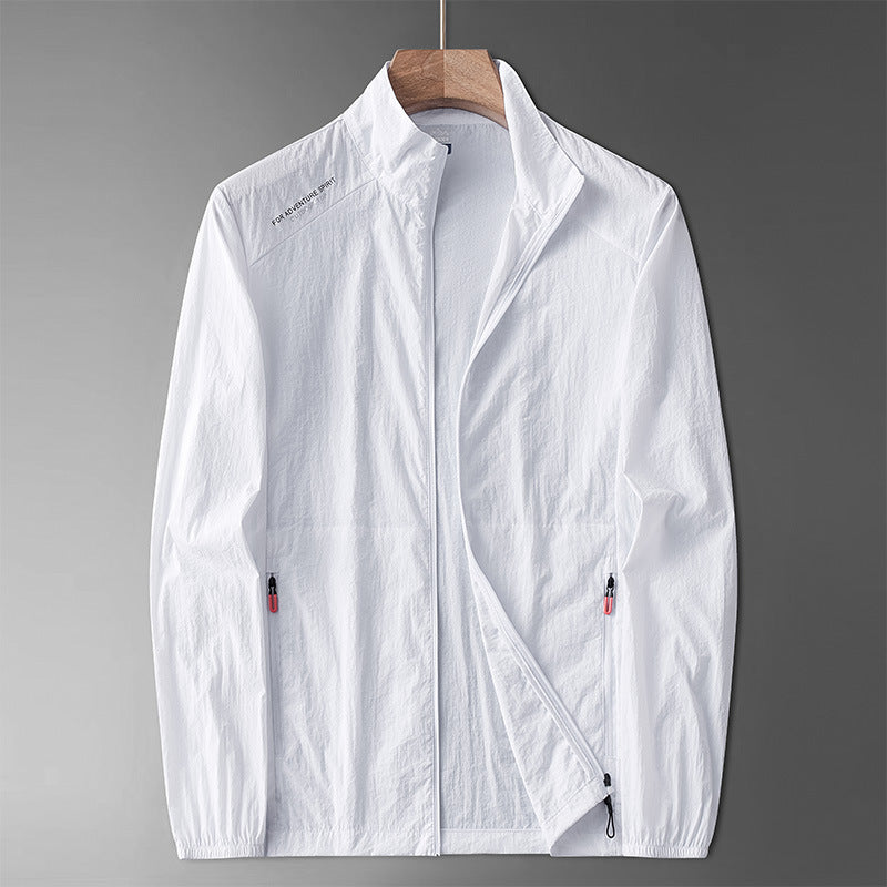 Chaqueta ligera de hombre con cuello alto: prenda con paneles en los hombros y cremallera para un estilo casual de temporada
